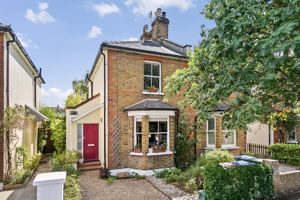 Nightingale Road, West Molesey- click for photo gallery
